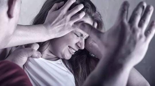 家暴法院怎么判离婚