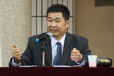 杨统河律师在济南三十七中讲课
